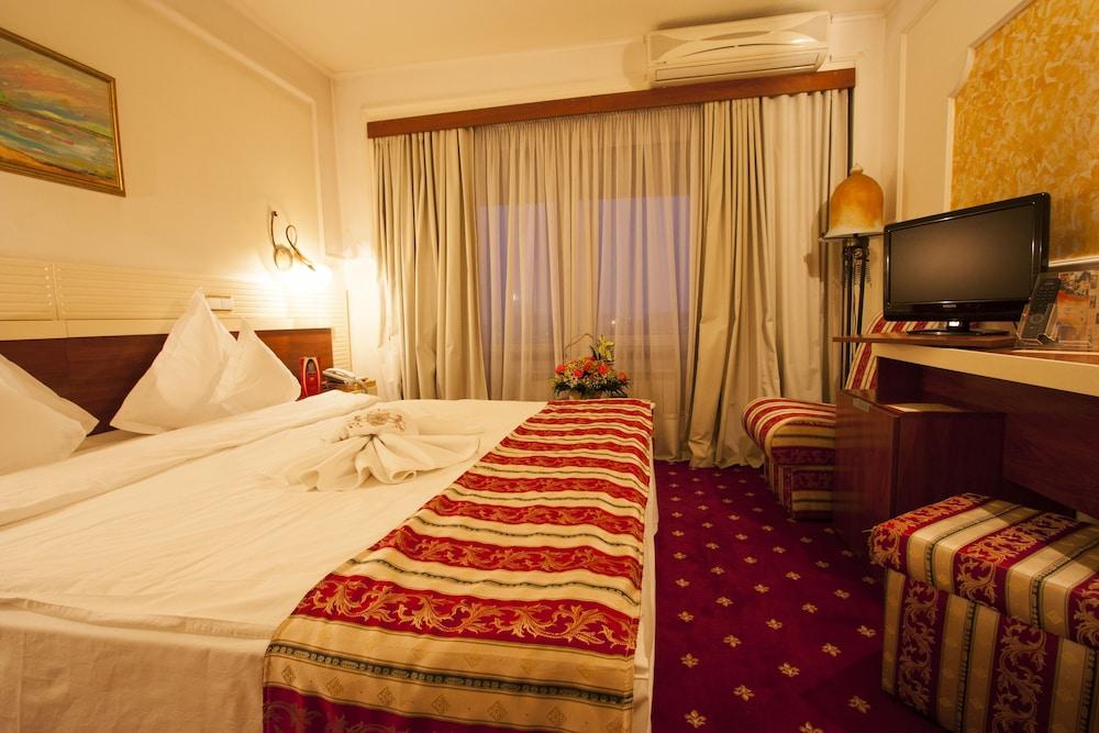 Hotel Prahova Plaza Ploiesti Exterior photo