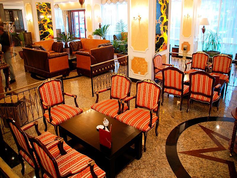 Hotel Prahova Plaza Ploiesti Exterior photo