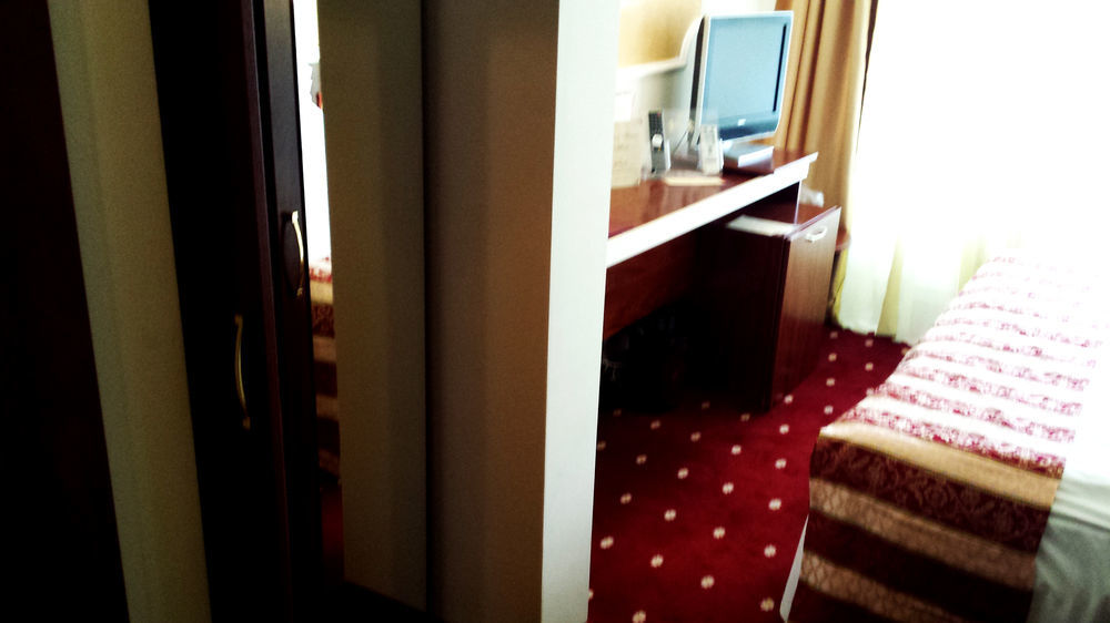 Hotel Prahova Plaza Ploiesti Exterior photo